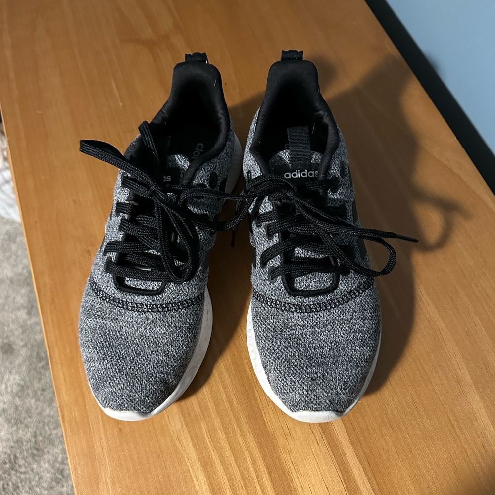 ADIDAS - Women’s cloud foam athletic shoes